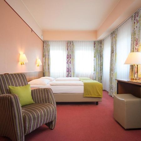Trip Inn Posthotel Dueren Düren - Eifel Esterno foto