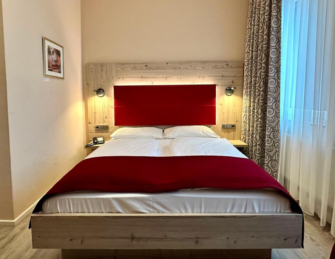 Trip Inn Posthotel Dueren Düren - Eifel Esterno foto