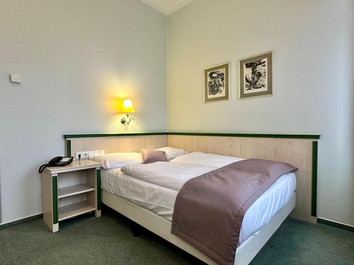 Trip Inn Posthotel Dueren Düren - Eifel Esterno foto