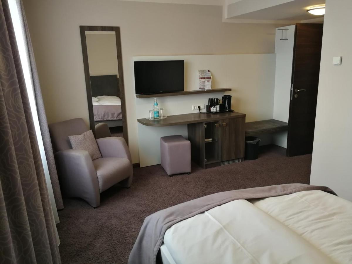 Trip Inn Posthotel Dueren Düren - Eifel Esterno foto