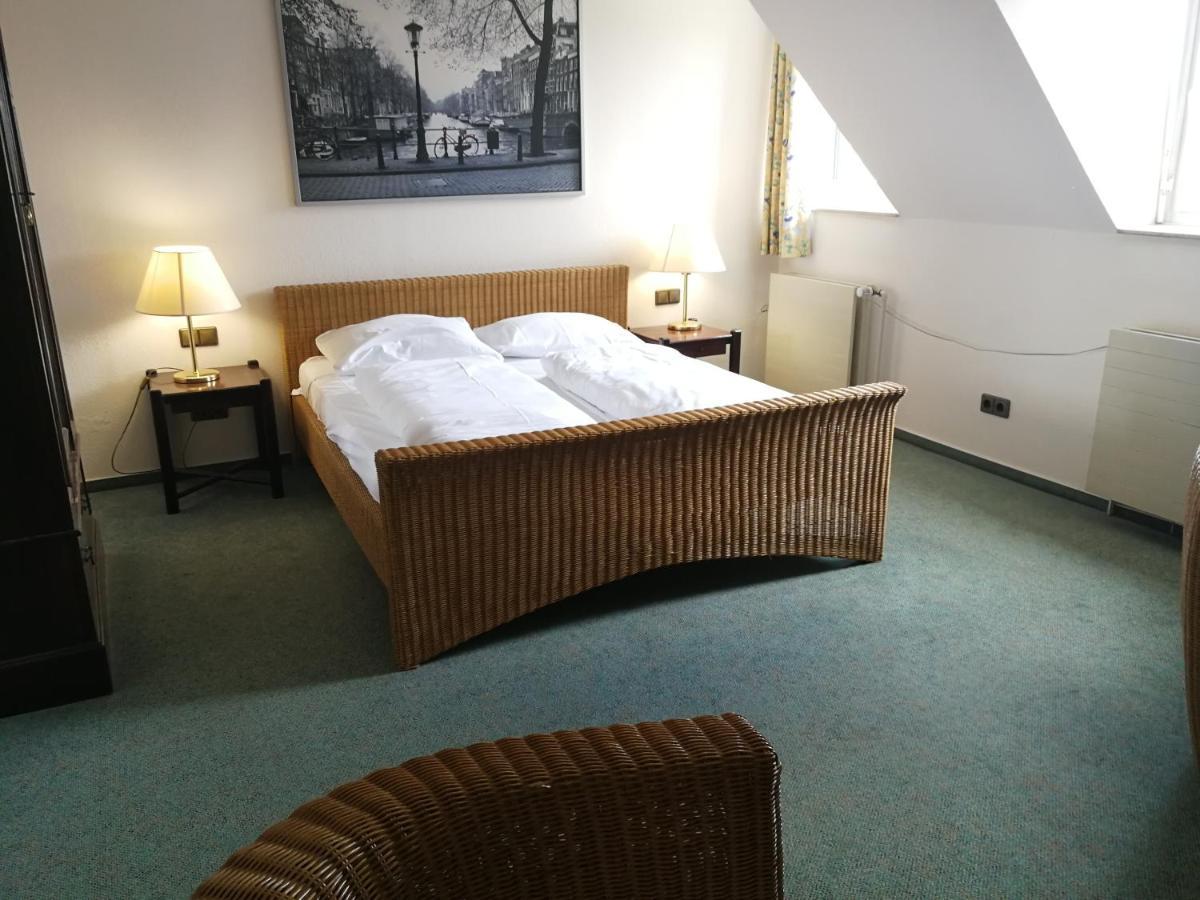 Trip Inn Posthotel Dueren Düren - Eifel Esterno foto