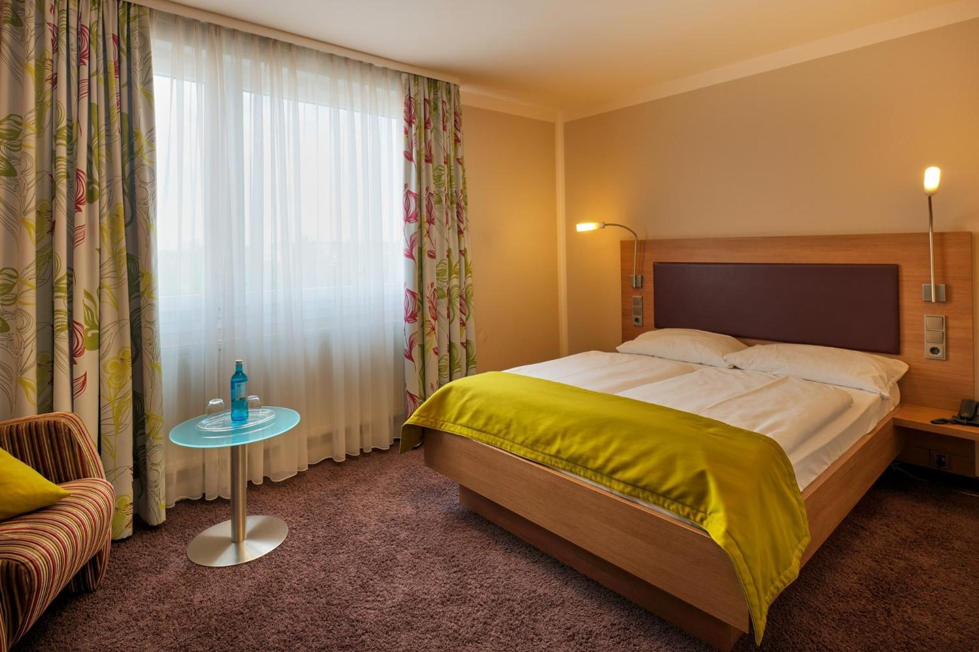 Trip Inn Posthotel Dueren Düren - Eifel Esterno foto