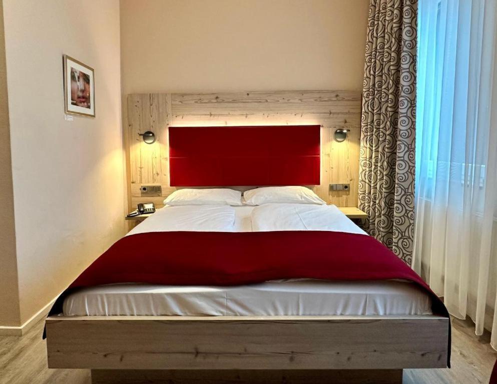Trip Inn Posthotel Dueren Düren - Eifel Esterno foto
