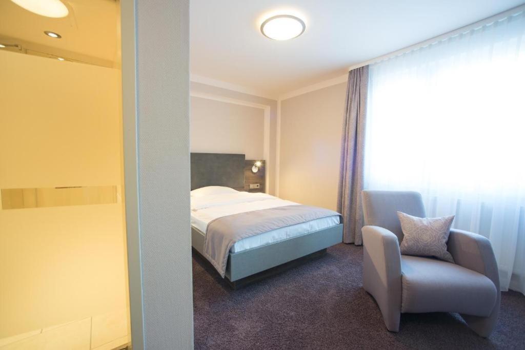 Trip Inn Posthotel Dueren Düren - Eifel Esterno foto