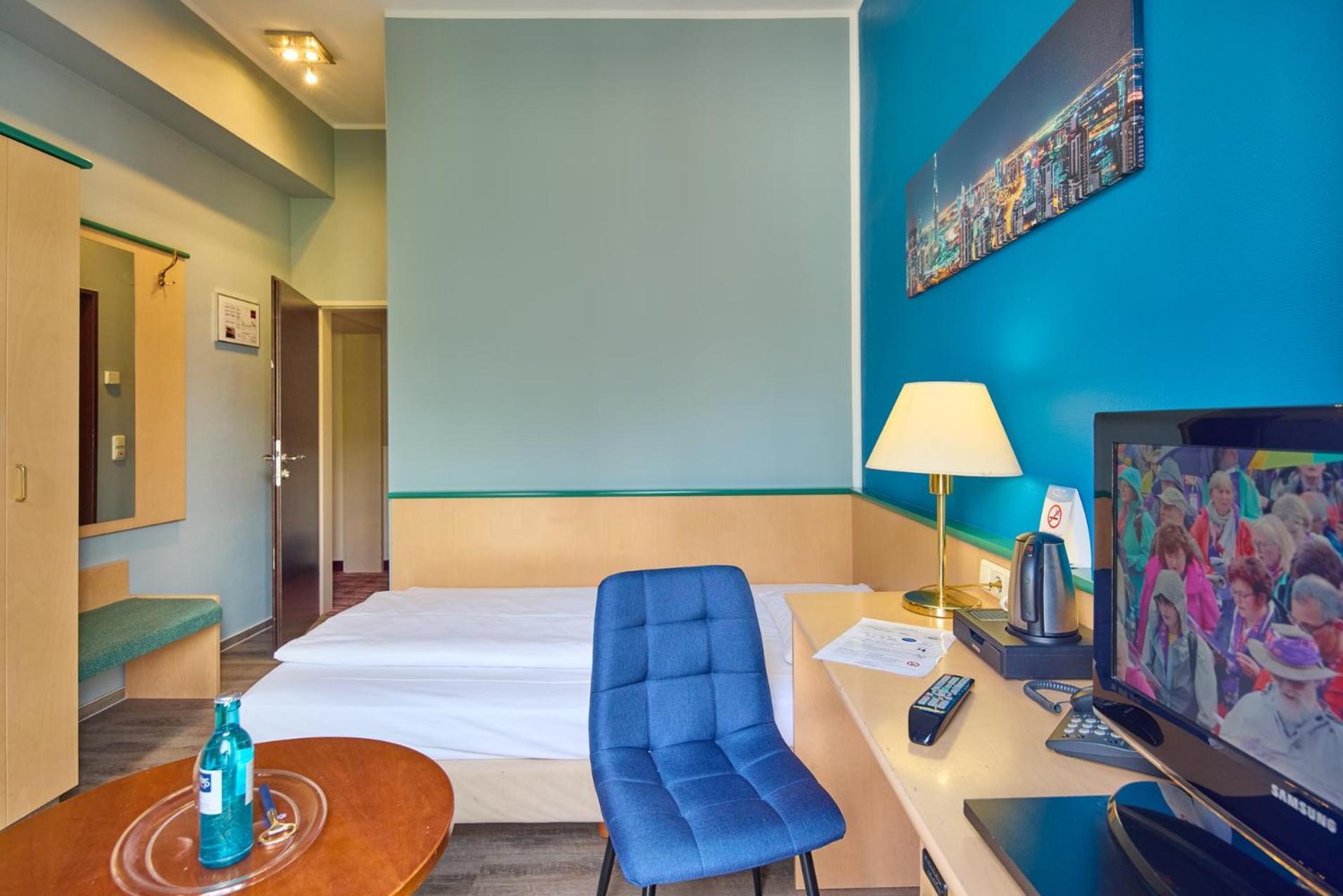 Trip Inn Posthotel Dueren Düren - Eifel Esterno foto