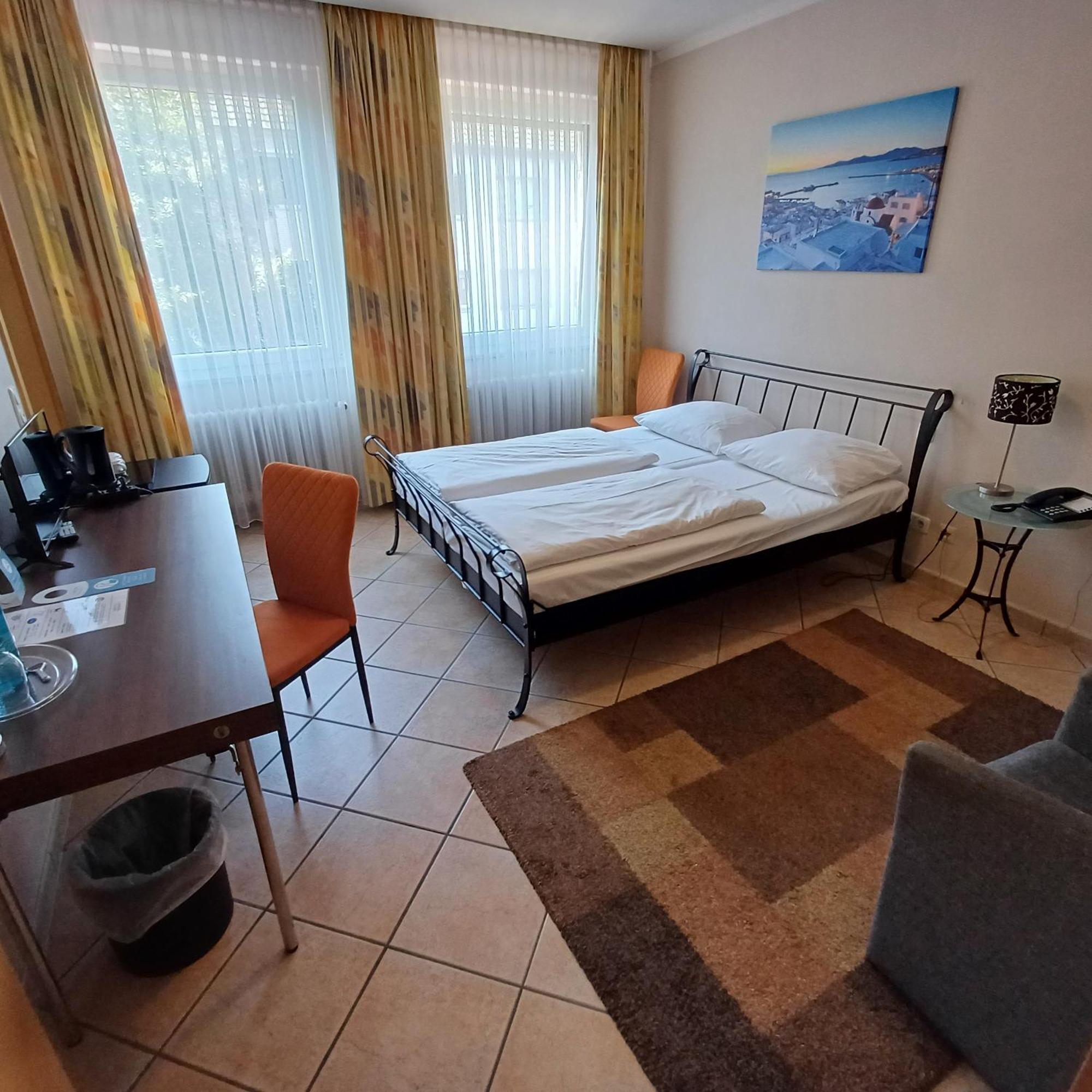 Trip Inn Posthotel Dueren Düren - Eifel Esterno foto